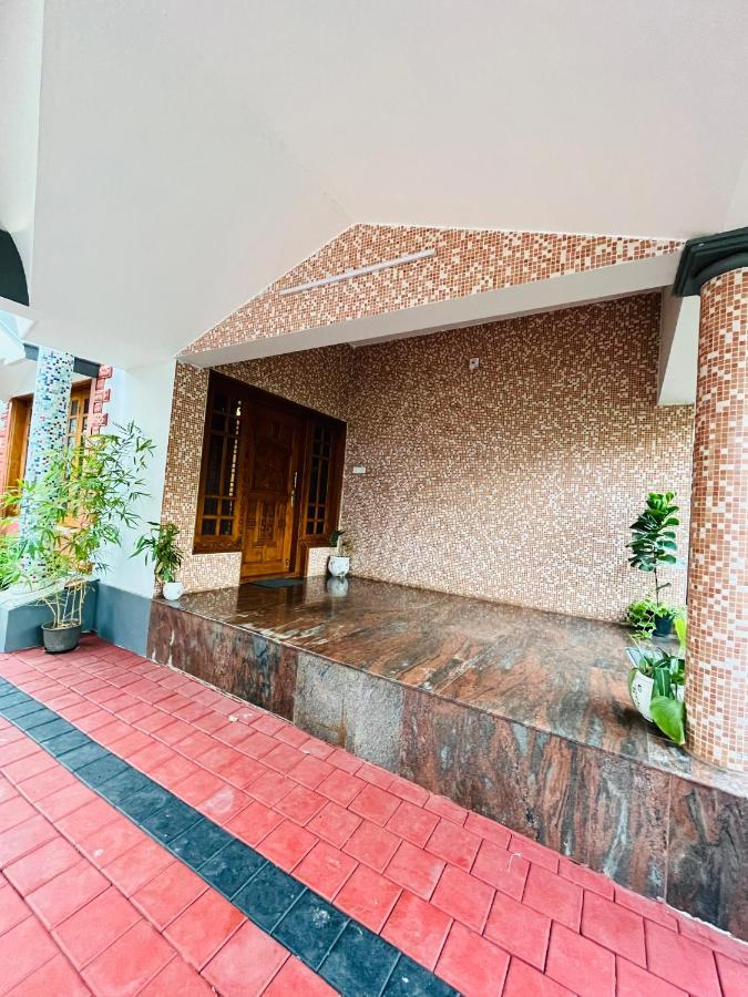 St. Antony Homestay Mangalore Luaran gambar