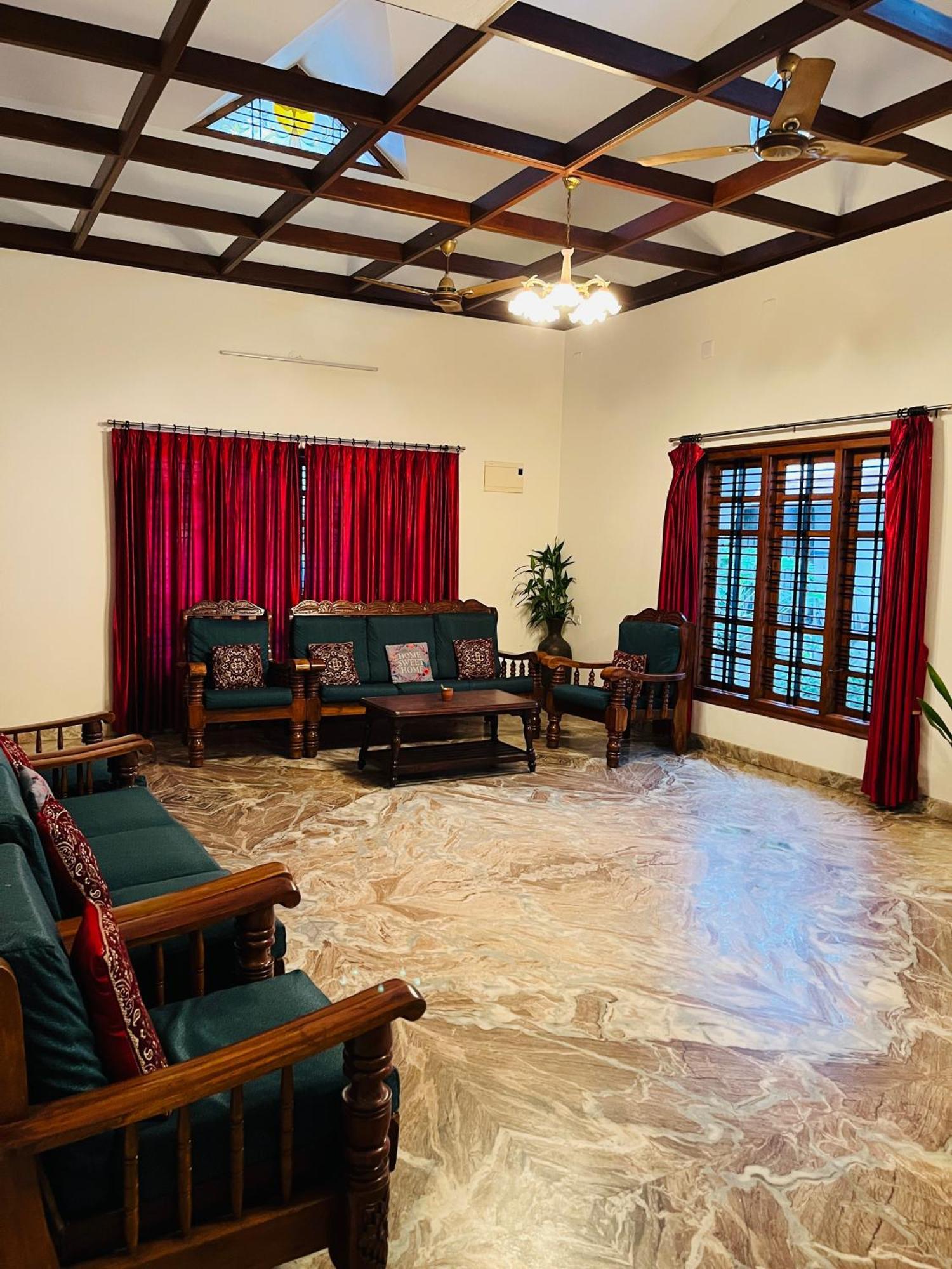 St. Antony Homestay Mangalore Luaran gambar