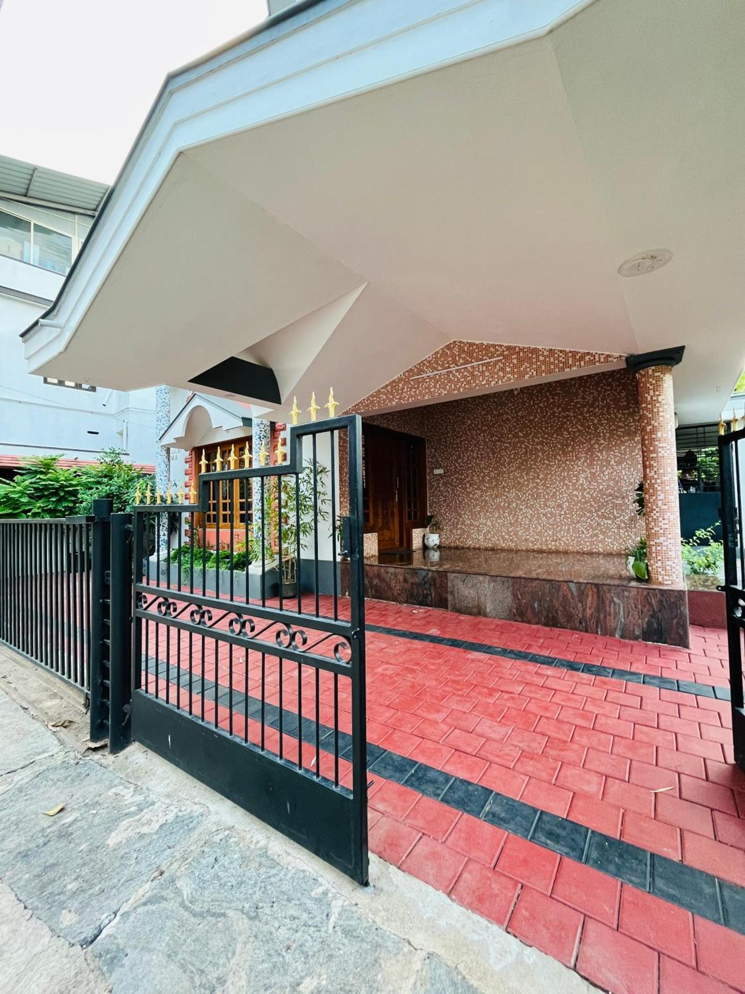 St. Antony Homestay Mangalore Luaran gambar